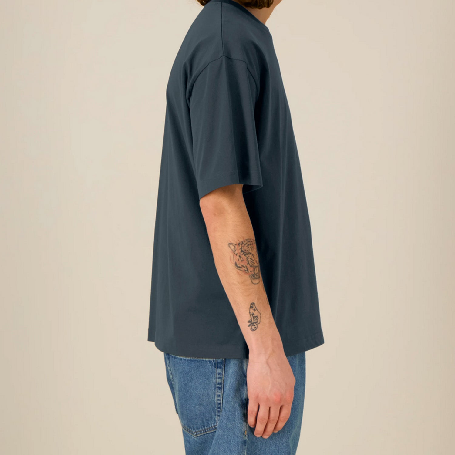 Basic Mid-Light Tee Grey